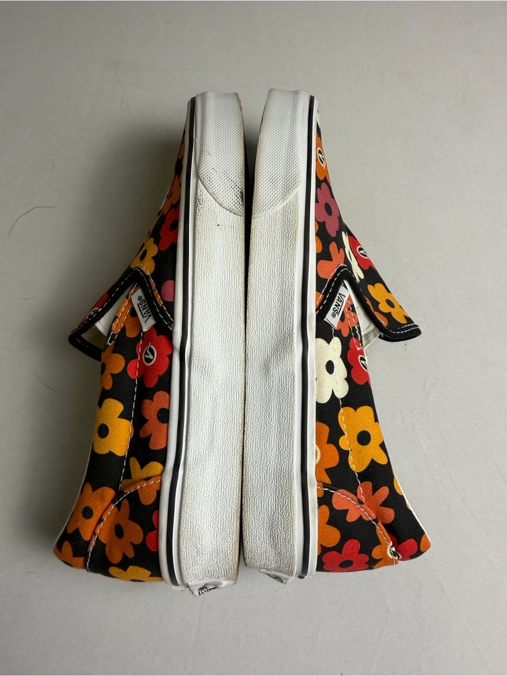 Vans Slip-On Sneakers with Retro Floral Print size 8 - Picture 4 of 8